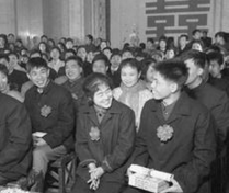 60年代上海青年结婚聘礼：四块钱 两斤糖